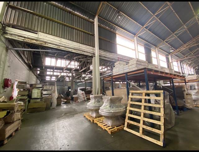 8,000M² WAREHOUSE TO LET IN INDUSTRIA WEST